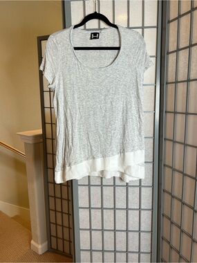 Anthropologie Bordeaux Heather Gray Short Sleeve Tee with White Layered Hem